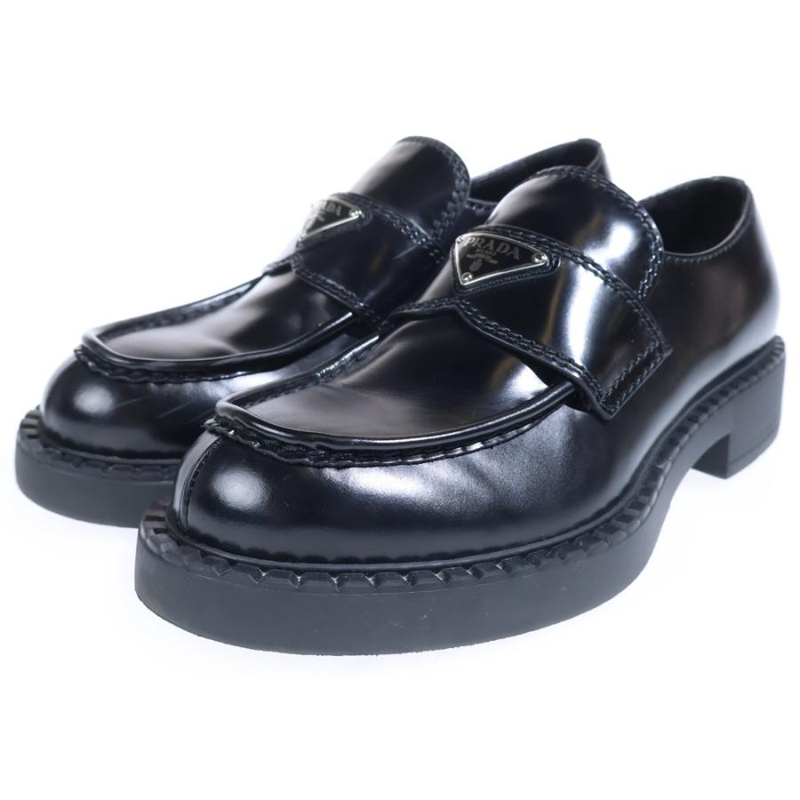 PRADA（プラダ） トライアングルロゴプレート ブラッシュドレザー 