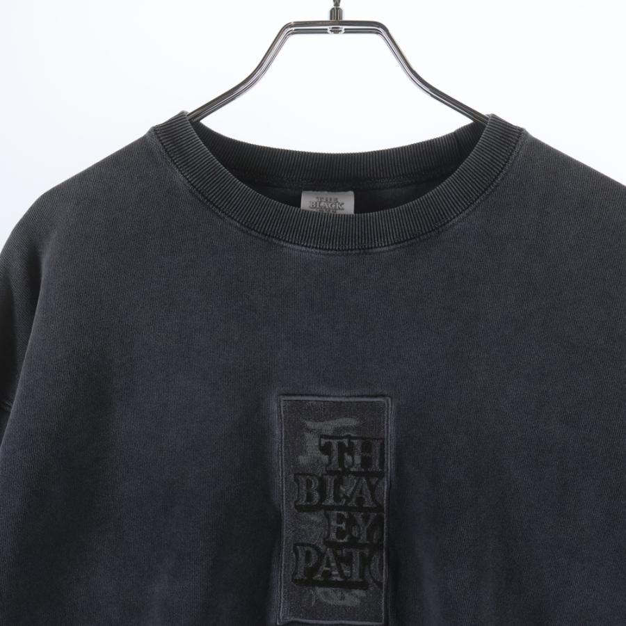 THE BLACK EYE PATCH ブラックアイパッチ 取扱注意 センターパッチ バックプリント クルーネック スウェット トレーナー グレー_2