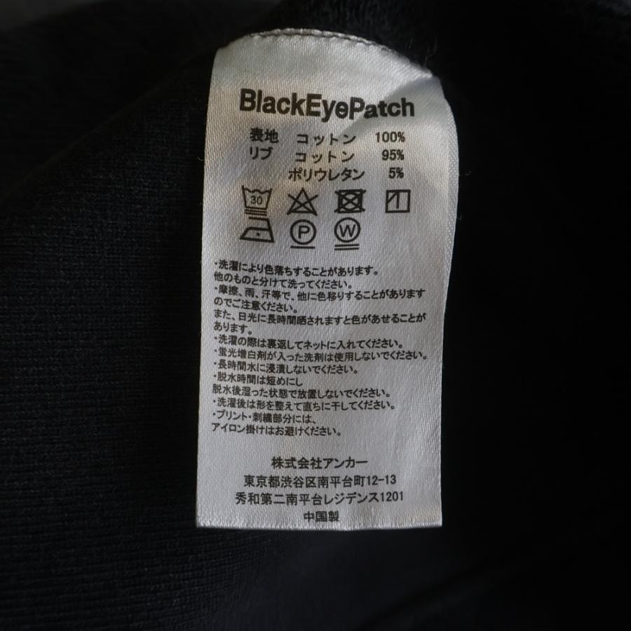 THE BLACK EYE PATCH ブラックアイパッチ 取扱注意 センターパッチ バックプリント クルーネック スウェット トレーナー グレー_7