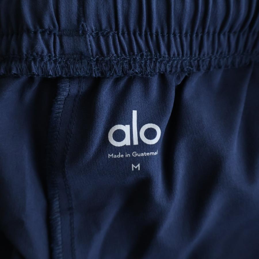 Alo Yoga アローヨガ 7インチ サーキット ショーツ ネイビー : BRING