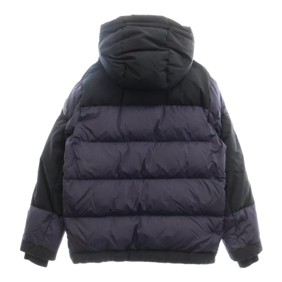 MONCLER（モンクレール） 21AW ロゴワッペン付き ボーダーキルティング