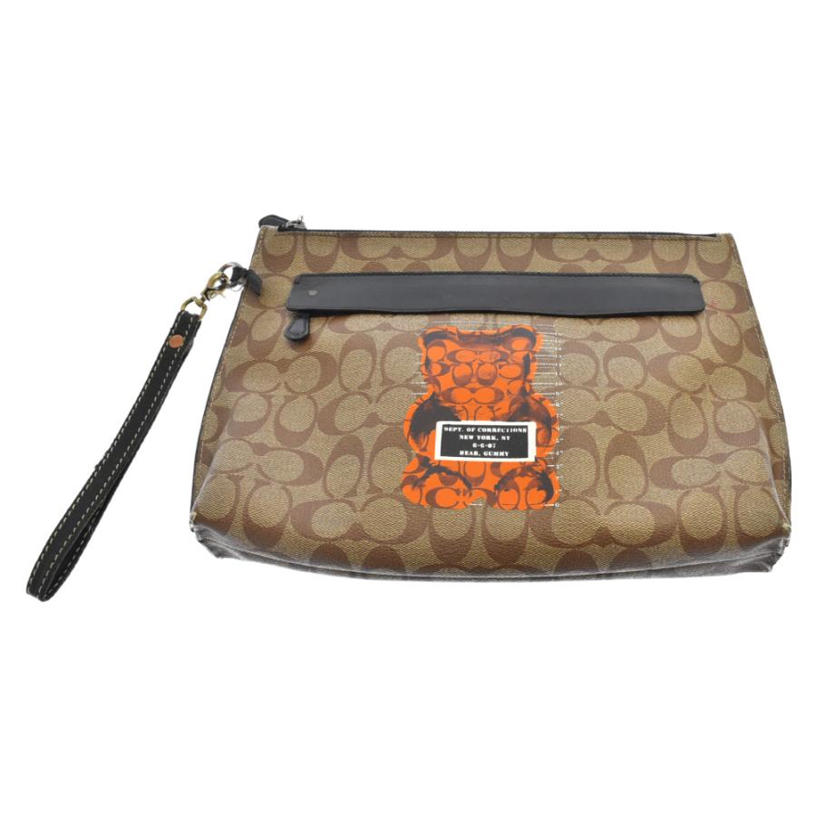 コーチ　coach クラッチバッグ　ヴァンダルガミー　くま　ベア COACH 【超美品 ガミーベアコラボ】 コーチ クラッチバッグ