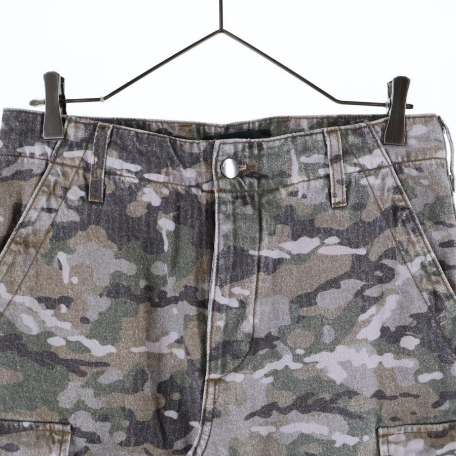 AMIRI M65 CAMO CARGO KICK FLARE アミリ　タグ付き AMIRI（アミリ） M65 CARGO KICK FLARE カモフラ ロゴプレート付き