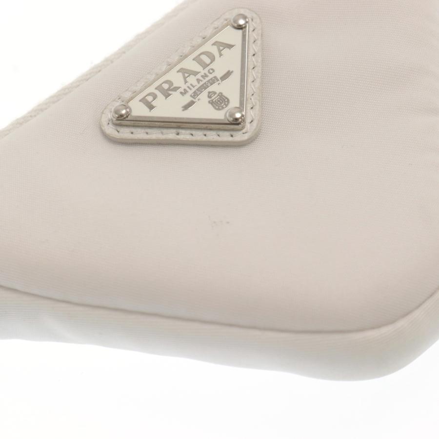 PRADA（プラダ） 23AW TESSUTO NERO Re-Nylon Triangle Mini Poach