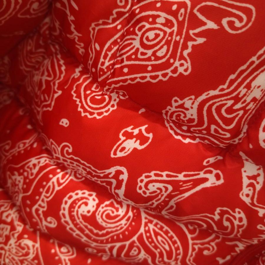 Supreme シュプリーム 22AW ペイズリー柄 ハーフジップ ダウン Supreme シュプリーム 22AW ペイズリー柄 ハーフジップ ダウン