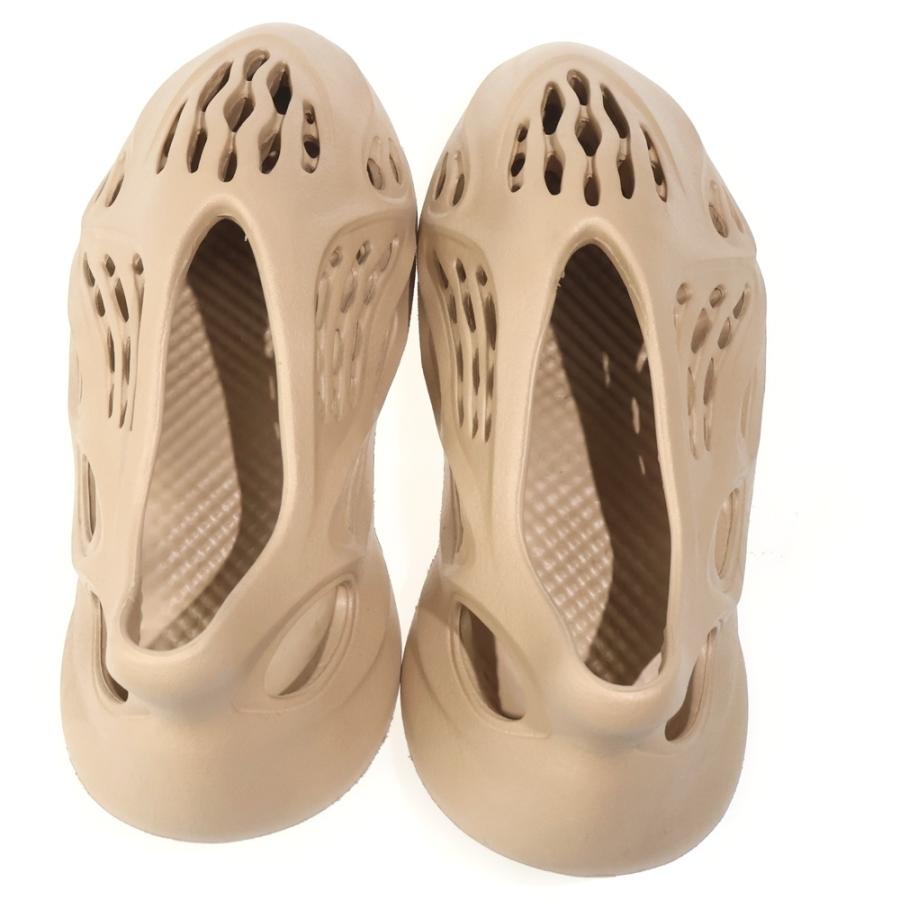 adidas（アディダス） YEEZY FOAM RUNNER イージー フォームランナー