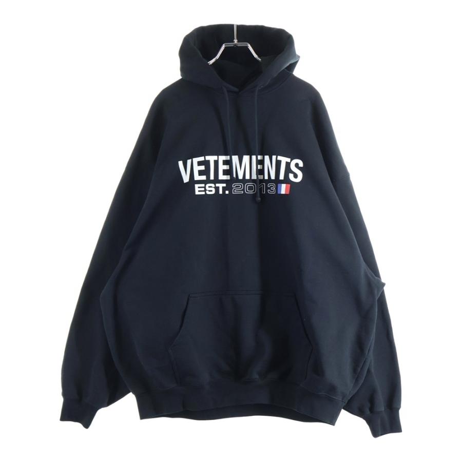 VETEMENTS ヴェトモン SWEATSHIRTS フロントロゴ フーディー プルオーバー スウェットパーカー ブラック UE54HD100B VETEMENTS（ヴェトモン） SWEATSHIRTS フロントロゴ フーディー プル