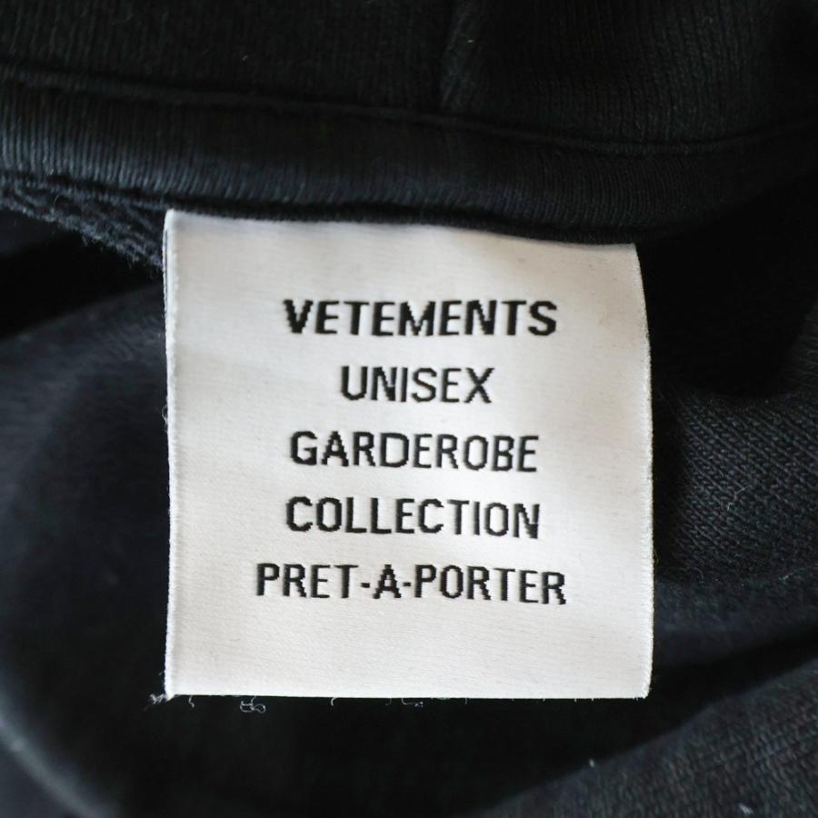 VETEMENTS（ヴェトモン） SWEATSHIRTS フロントロゴ フーディー プル
