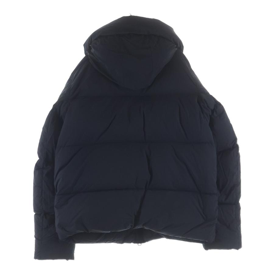 CANADA GOOSE（カナダグース） BLACK LABEL クロフトン パッファー 