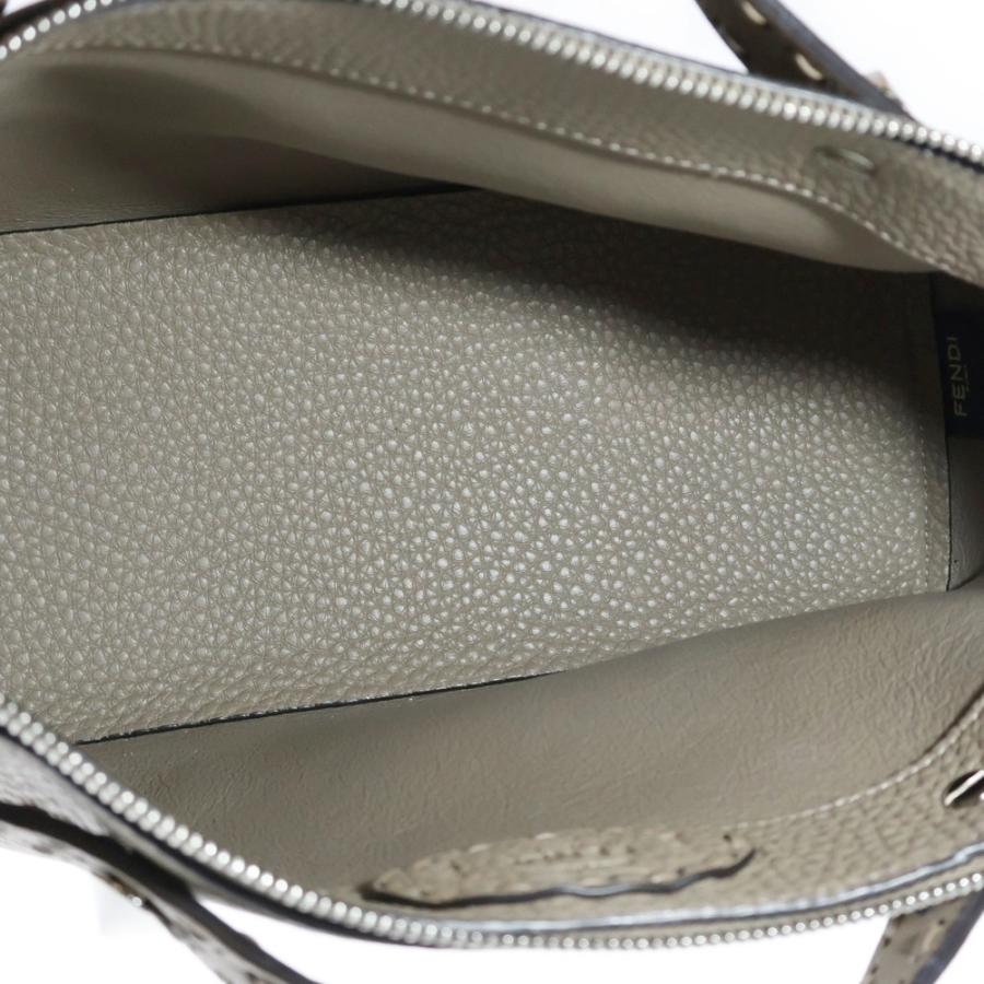 FENDI グレー レザー ハンド　ポーチ バゲット ポーチ スモール レザー グレー | Fendi