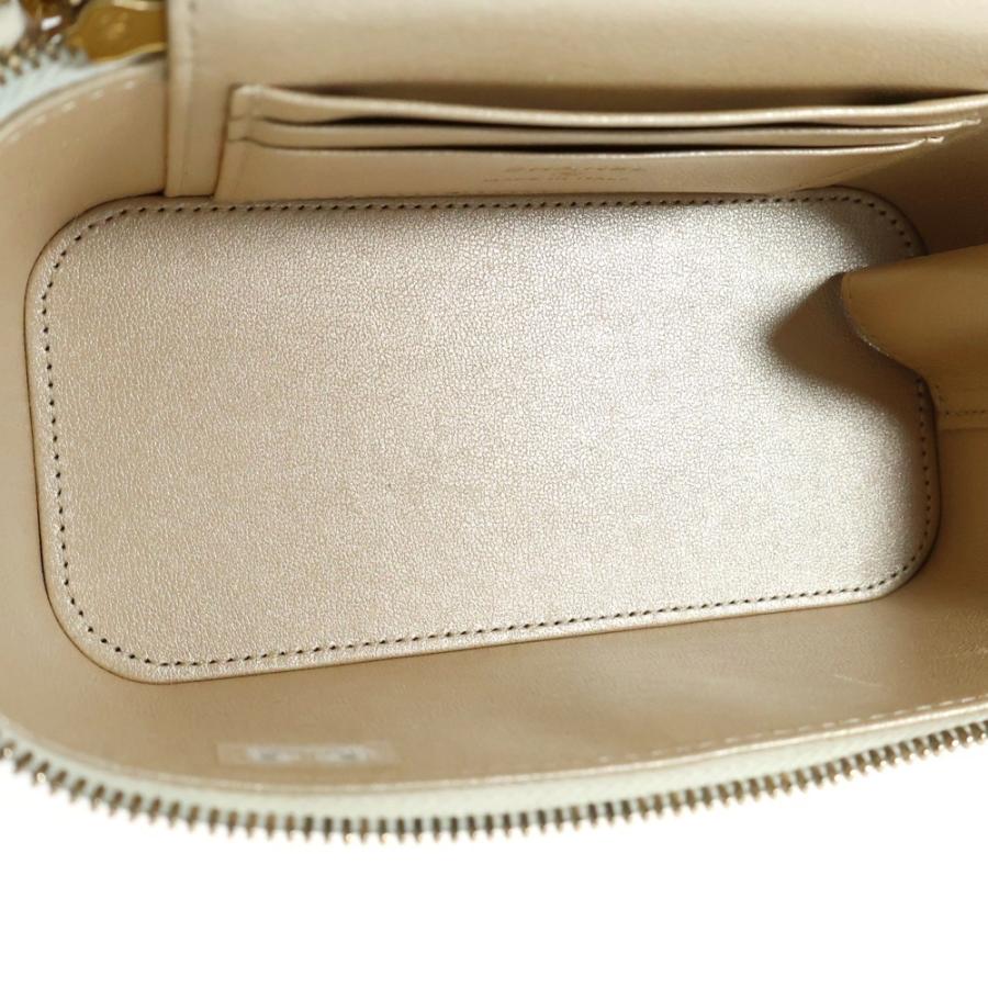 CHANEL（シャネル） バニティ チェーンショルダーバッグ 白 ラムスキン 