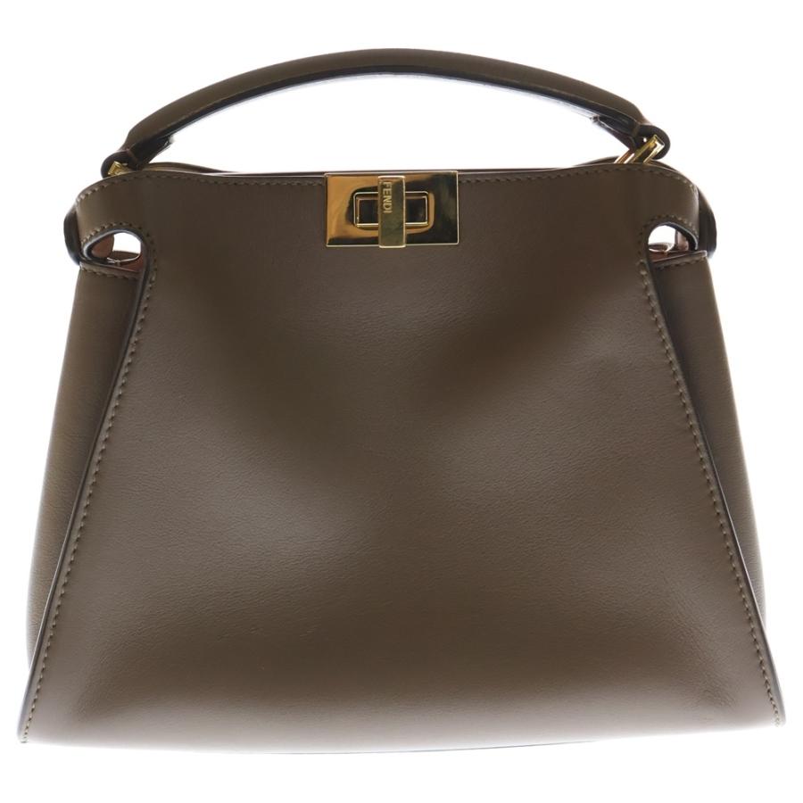 FENDI ピーカブー アイコニック エッセンシャリー ショルダーバッグ FENDI フェンディ ピーカブー・アイコニックエッセンシャリー バッグ