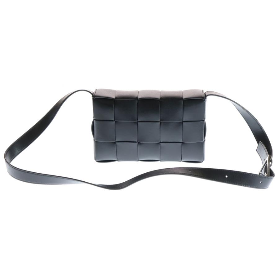 BOTTEGA VENETA（ボッテガ・ヴェネタ） カセット ショルダーバッグ