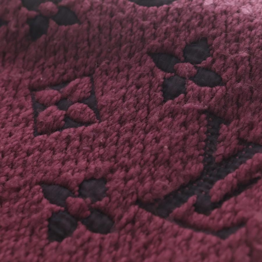 LOUIS VUITTON レッド マフラー　ヴェルニ LOUIS VUITTON（ルイ・ヴィトン） モノグラム エシャルプ・ロゴマニア