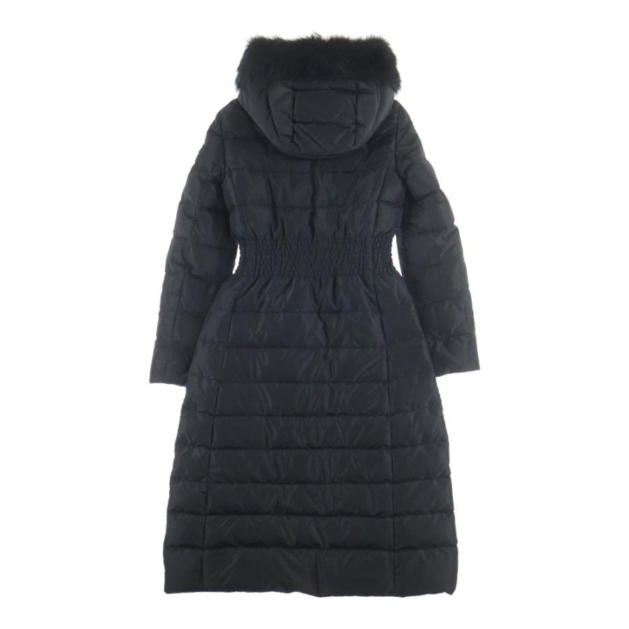 PRADA（プラダ） 24AW トライアングルロゴプレート ファー フーデッド