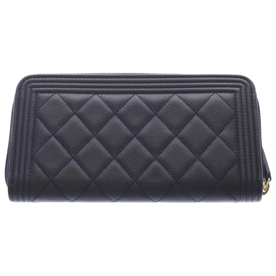 CHANEL（シャネル） ボーイシャネル キャビアスキン レザー ラウンド