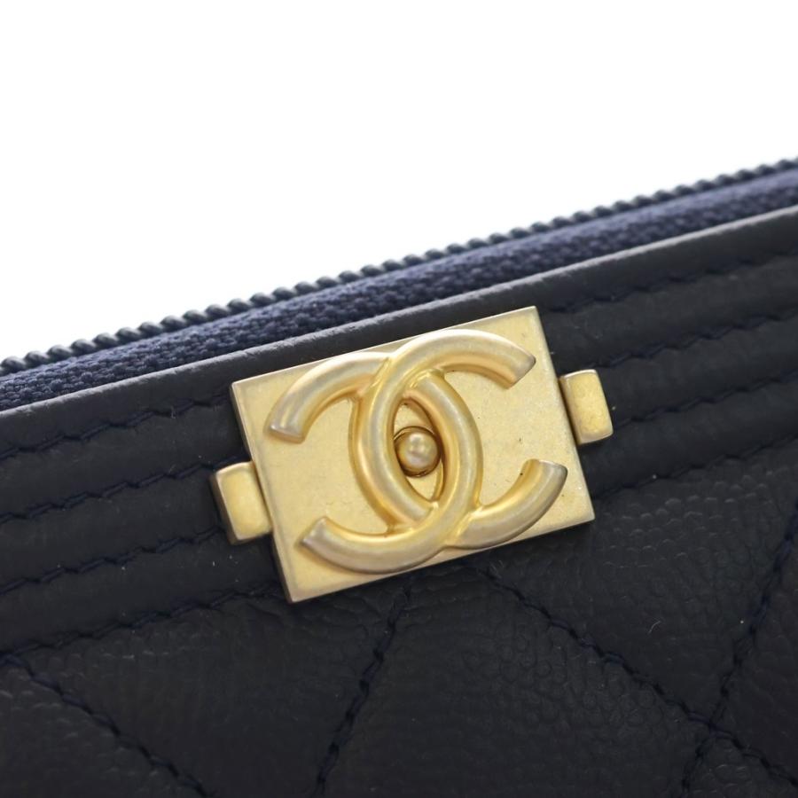 CHANEL（シャネル） ボーイシャネル キャビアスキン レザー ラウンド