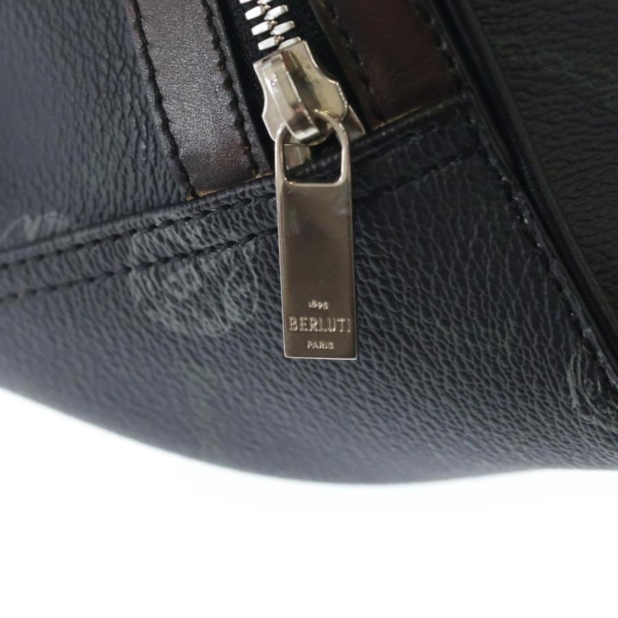美品　Berluti ボディバッグ ブラック Berluti（ベルルッティ） シグネチャー ボディバッグ ウエストバッグ