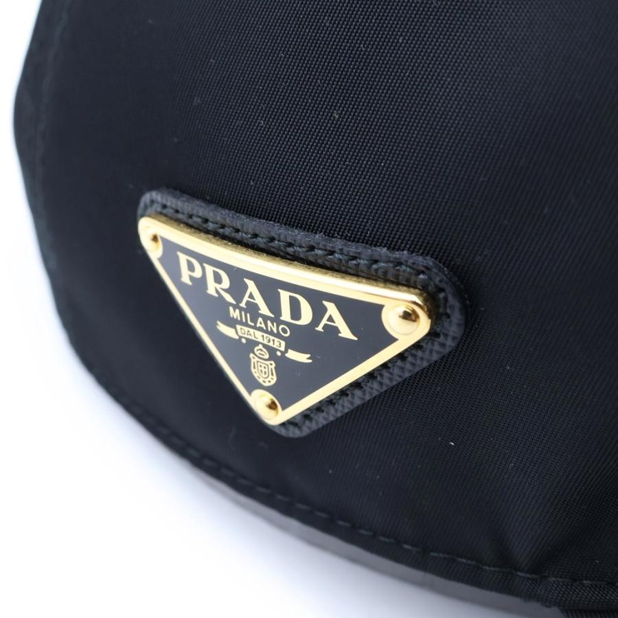 PRADA（プラダ） Re-Nylon リナイロン トライアングルロゴプレート