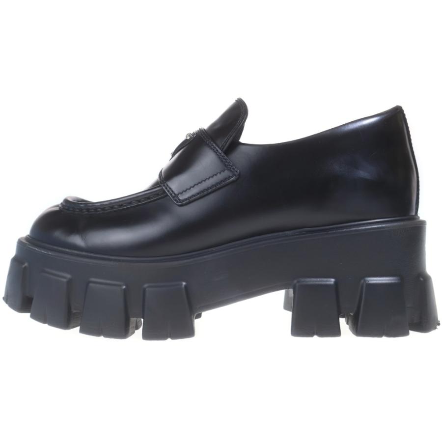 PRADA（プラダ） モノリス トライアングルロゴ レザーローファー