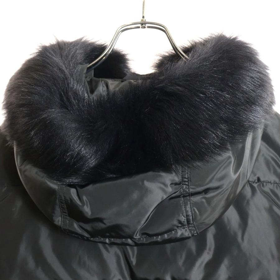 PRADA（プラダ） 21AW トライアングルロゴプレート付ファーフーデッド