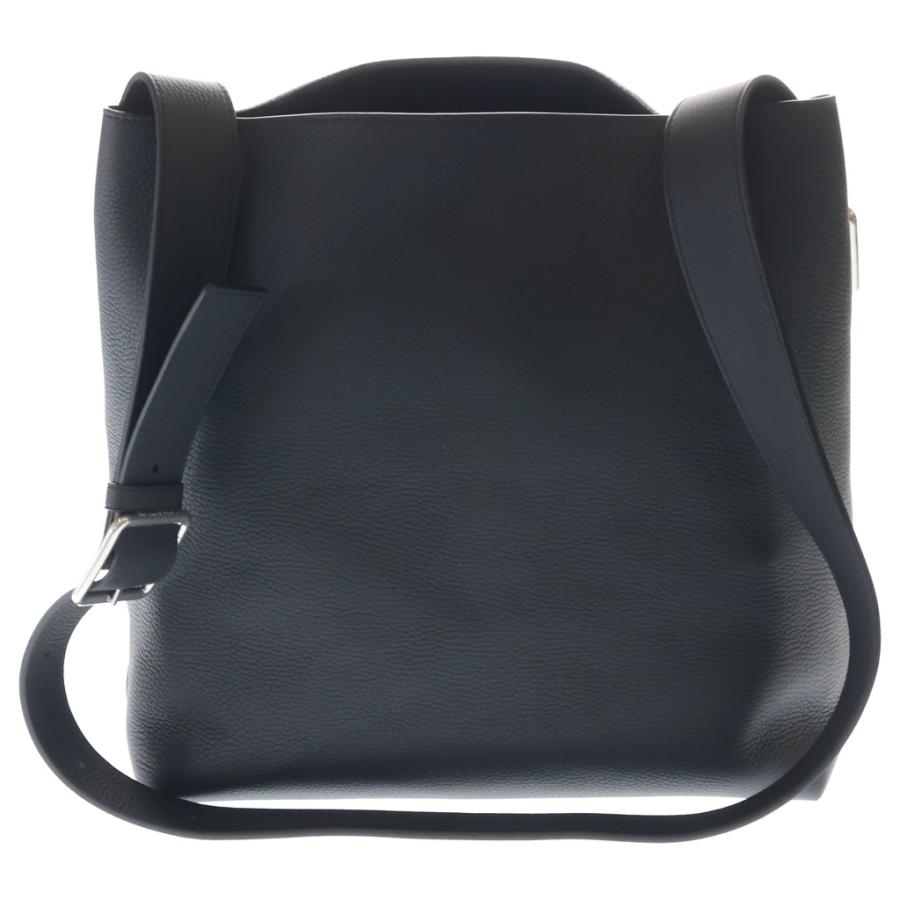 LOUIS VUITTON（ルイ・ヴィトン） LVタッチ ヴェルソ トートレザー