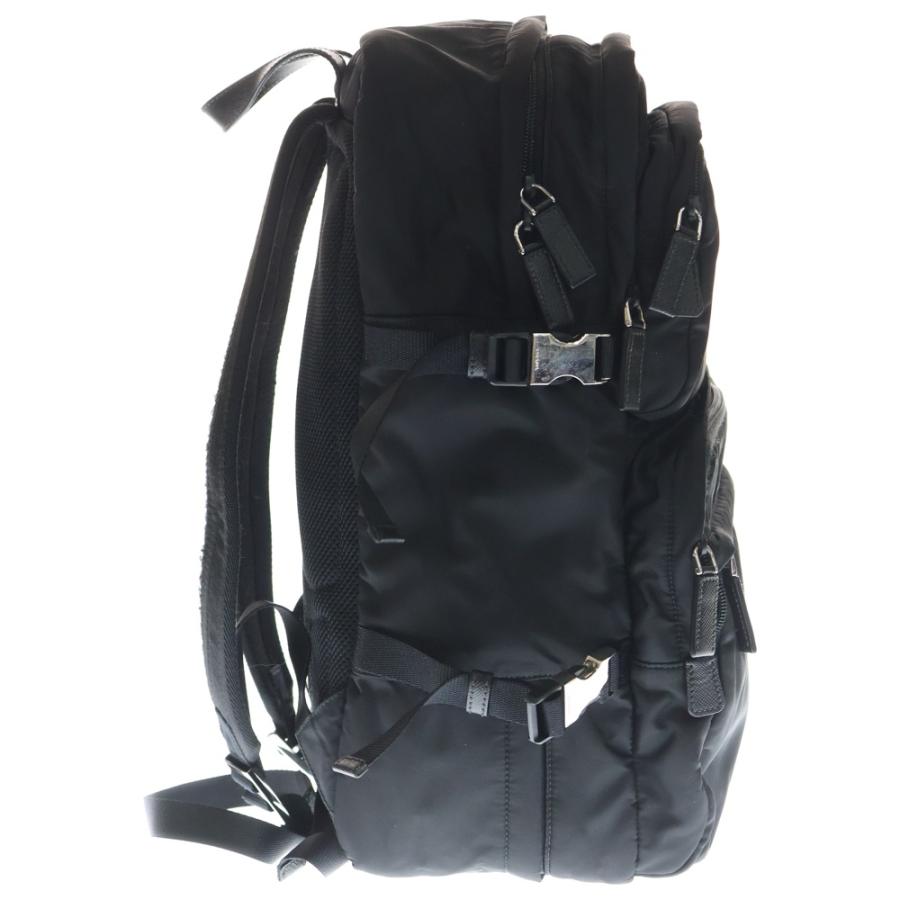 PRADA（プラダ） Re-Nylon リナイロン テスート トライアングルロゴ
