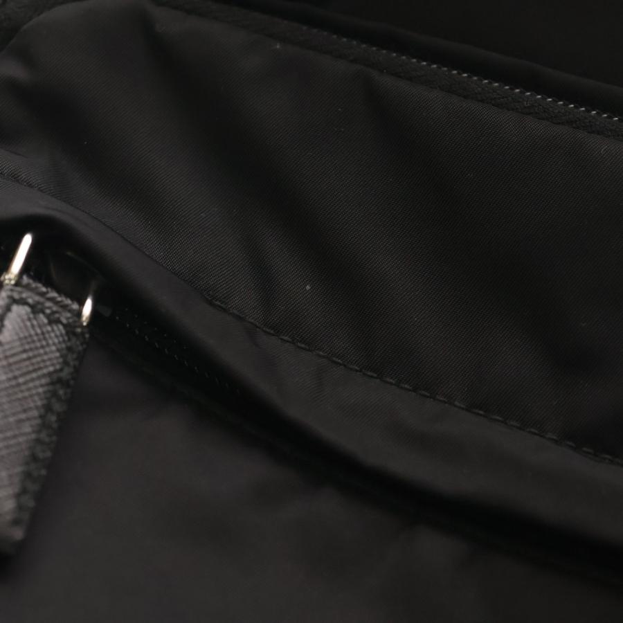PRADA（プラダ） Re-Nylon リナイロン テスート トライアングルロゴ
