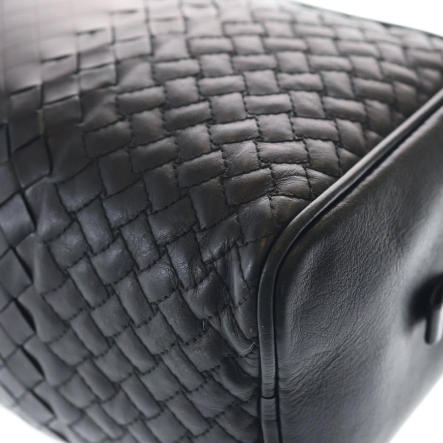 BOTTEGA VENETA（ボッテガ・ヴェネタ） イントレチャート クラッチ