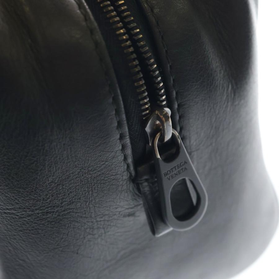 BOTTEGA VENETA（ボッテガ・ヴェネタ） イントレチャート クラッチ