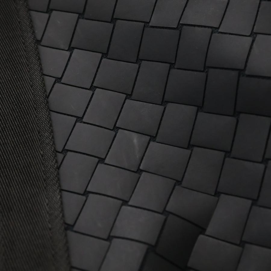 BOTTEGA VENETA（ボッテガ・ヴェネタ） ニューラバー イントレチャート 