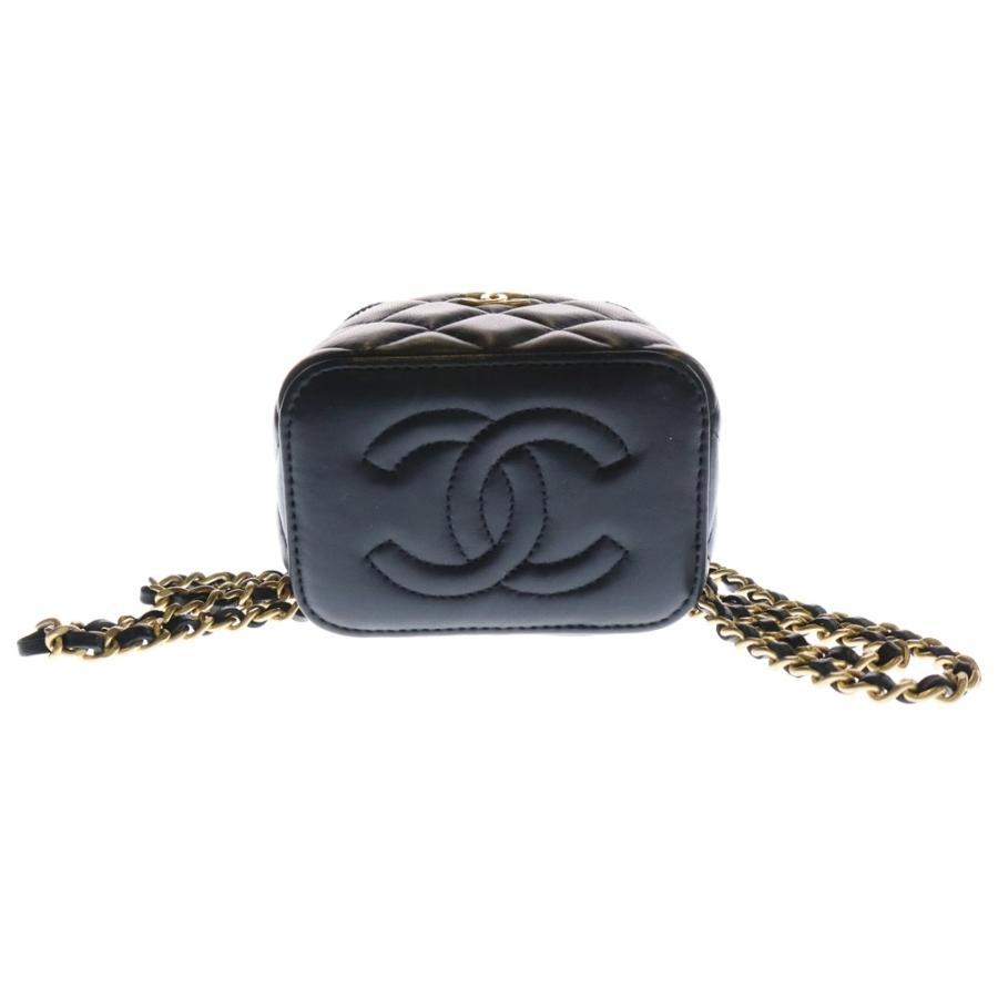 シャネル/CHANEL　マトラッセ スモール バニティ チェーンショルダーバッグ 見た目以上の収納力！CHANEL スモールバニティチェーンショルダー