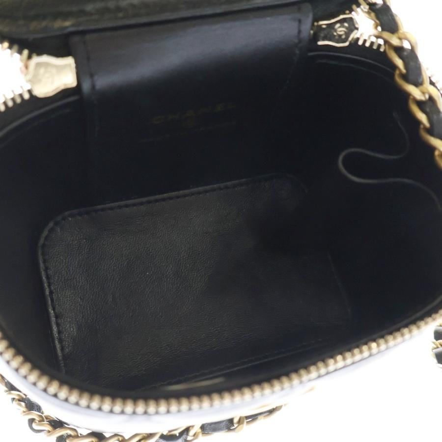 CHANEL（シャネル） マトラッセ スモールバニティ チェーンショルダー