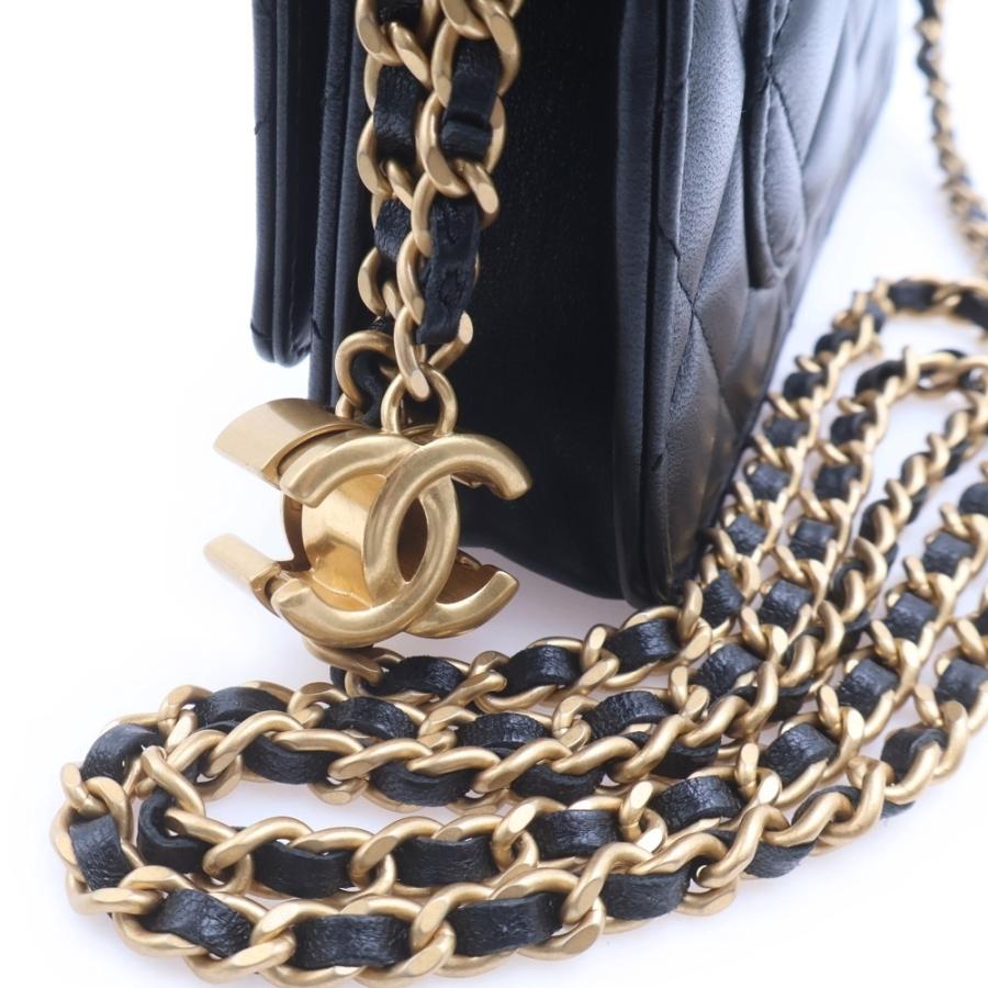 CHANEL（シャネル） マトラッセ チェーンウォレット ラムスキン レザー