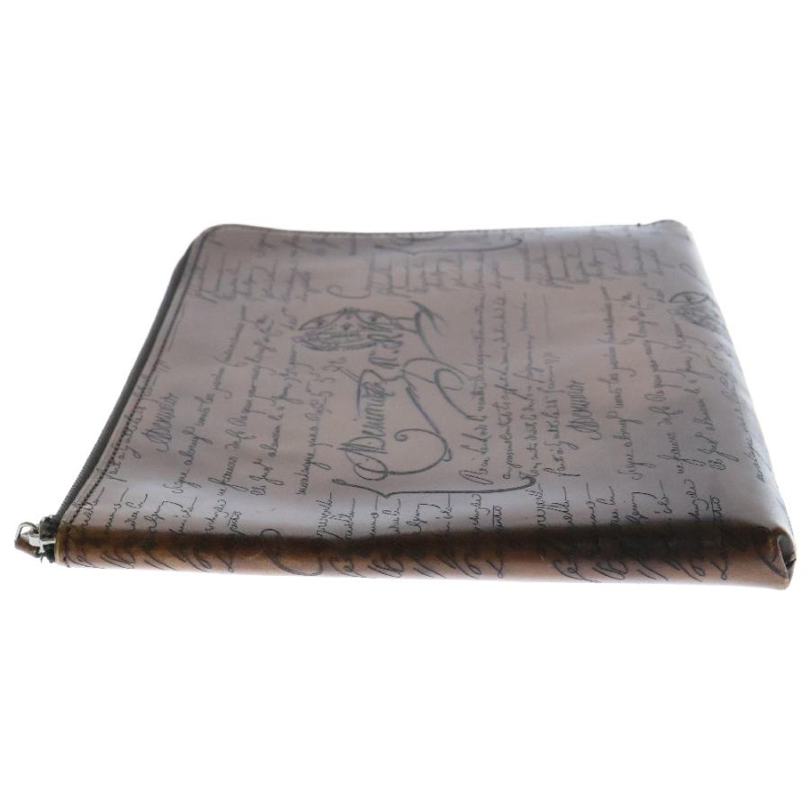 Berluti（ベルルッティ） ニノGM カリグラフィ レザー クラッチバッグ