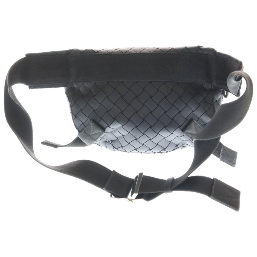BOTTEGA VENETA（ボッテガ・ヴェネタ） イントレチャート ボディバッグ