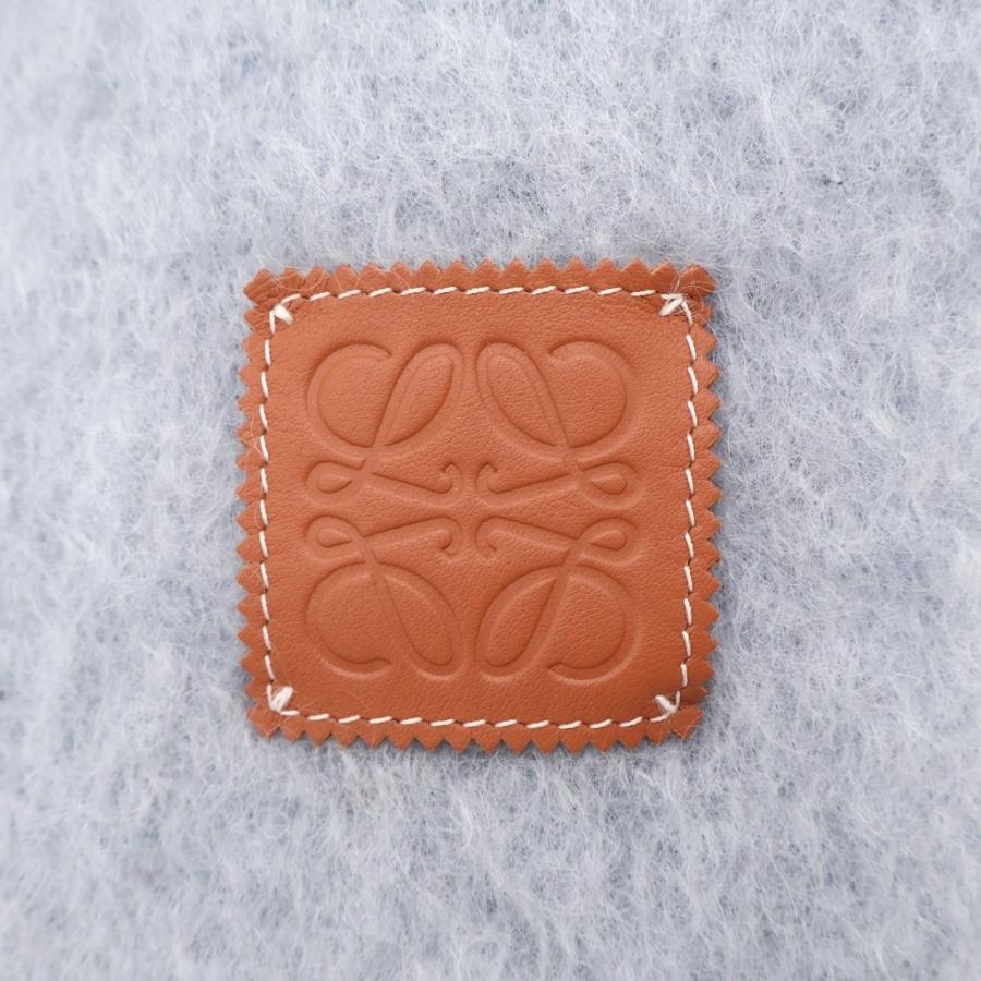LOEWE（ロエベ） アナグラムロゴ レザーパッチ モヘヤ フリンジ