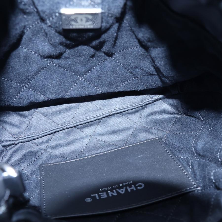 CHANEL シャネル シャネル22 ミニ ラムスキン ショルダーバッグ ブラック シルバー金具 CHANEL（シャネル） シャネル22 ミニ ラムスキン ショルダーバッグ