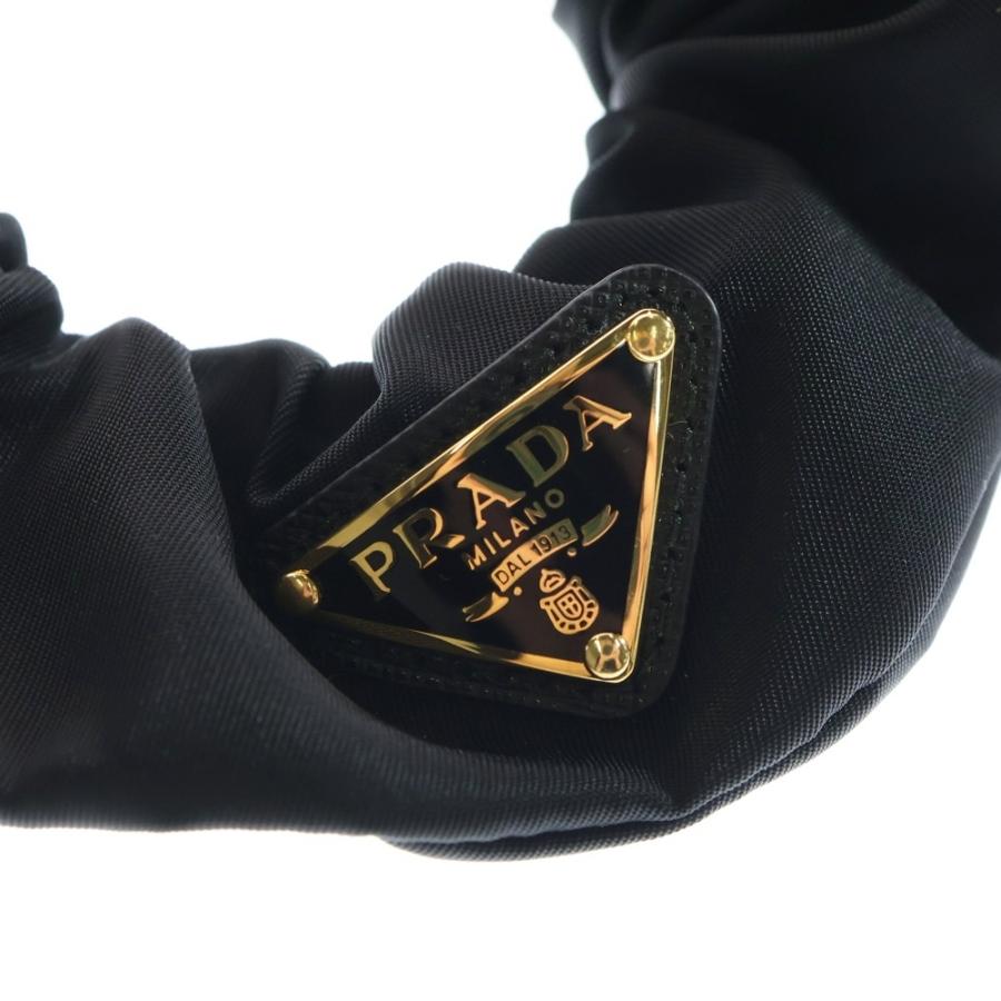 PRADA（プラダ） トライアングルロゴ シュシュ ヘアゴム ブラック
