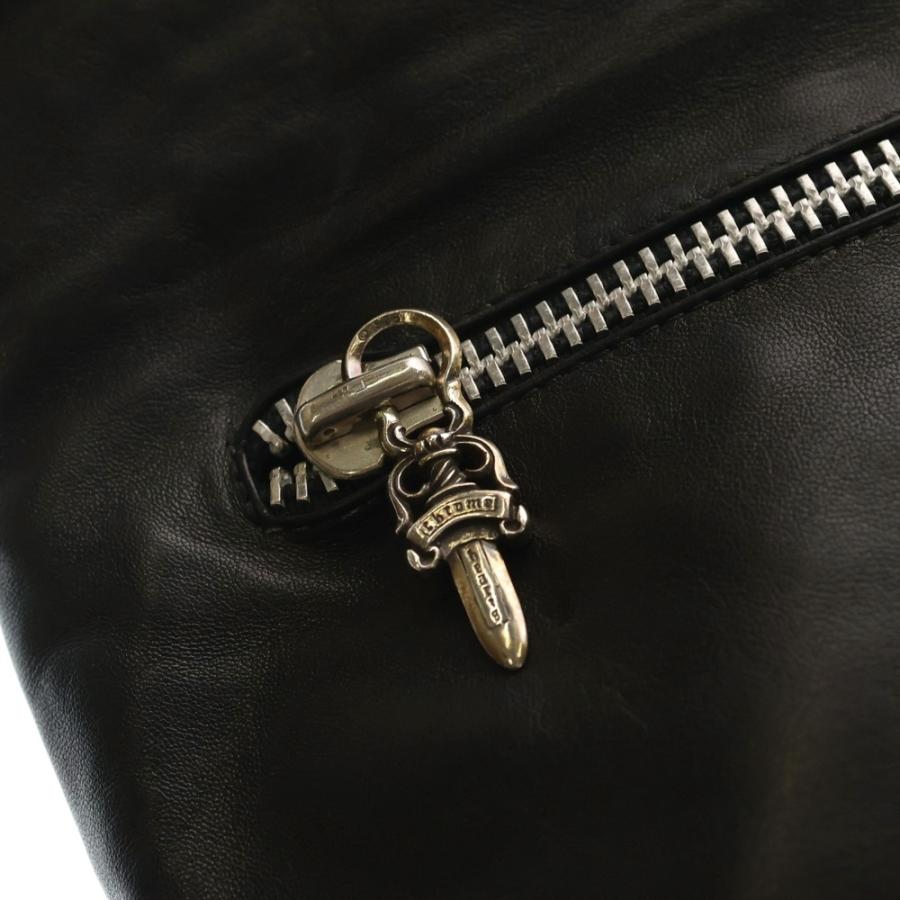 CHROME HEARTS（クロムハーツ） ピラミッドスタッズ レザークラッチ