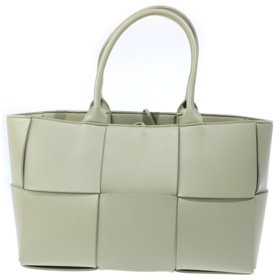 BOTTEGA VENETA（ボッテガ・ヴェネタ） マキシイントレチャート アルコ