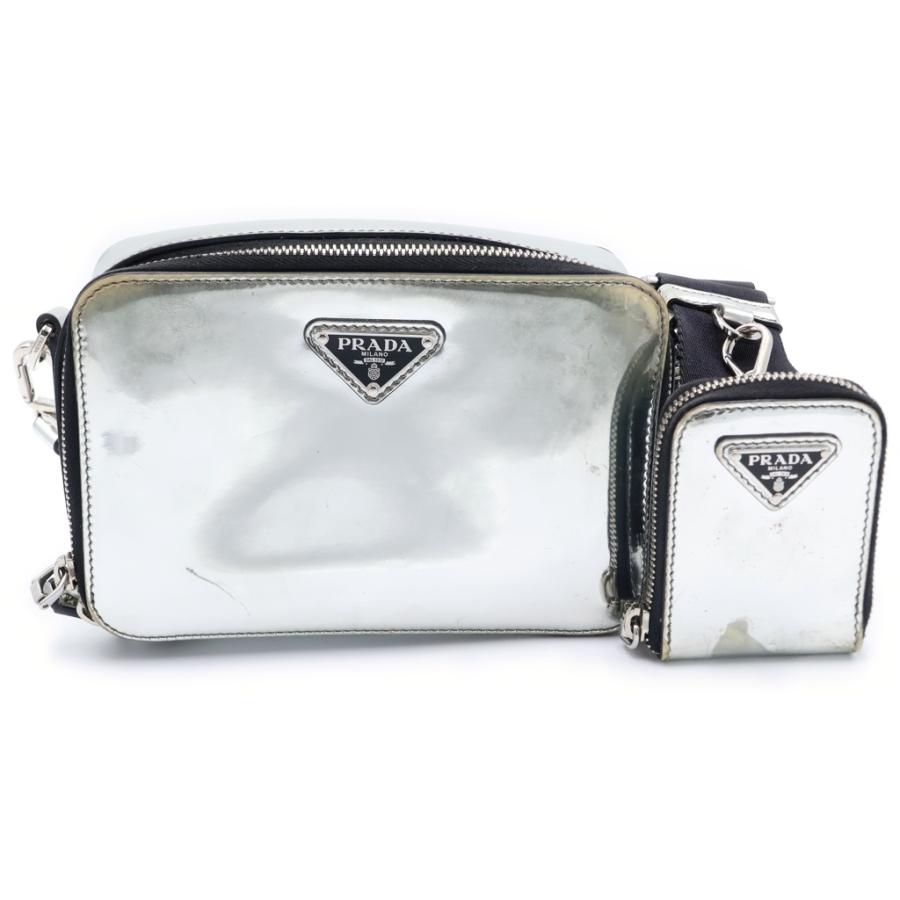 PRADA（プラダ） トライアングルロゴ ブリック ショルダーバッグ