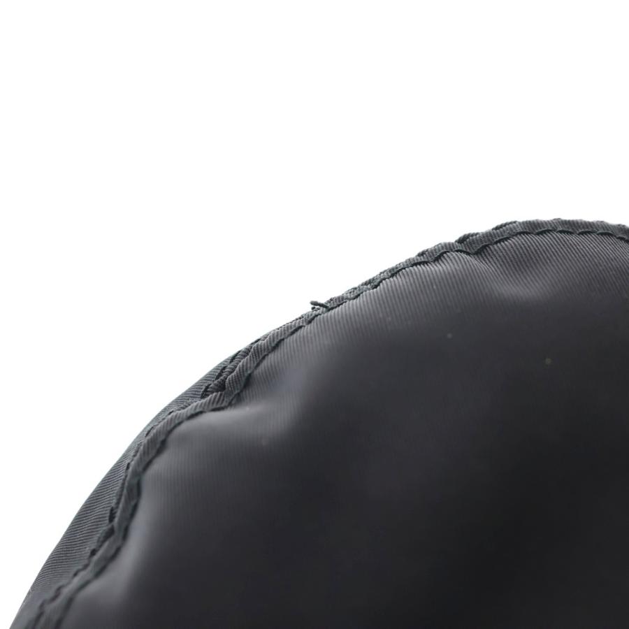 PRADA（プラダ） 三角プレート ナイロン バケットハット ブラック