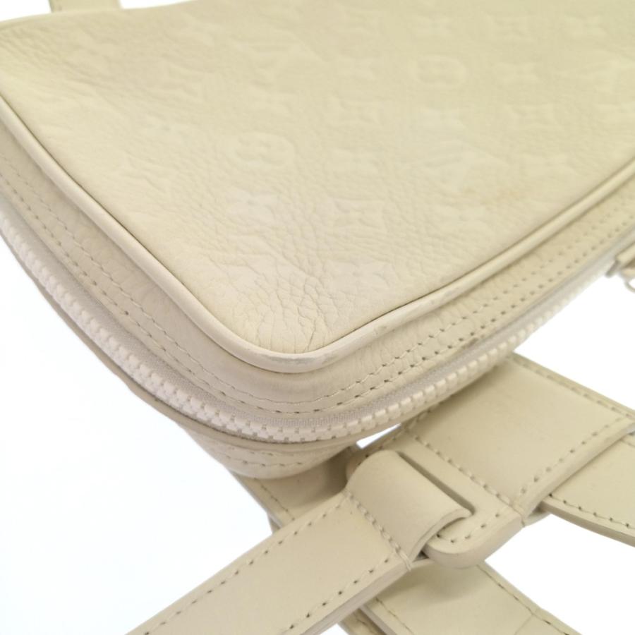 ルイヴィトン トリヨンモノグラムユティリティサイドバッグ ショルダー  