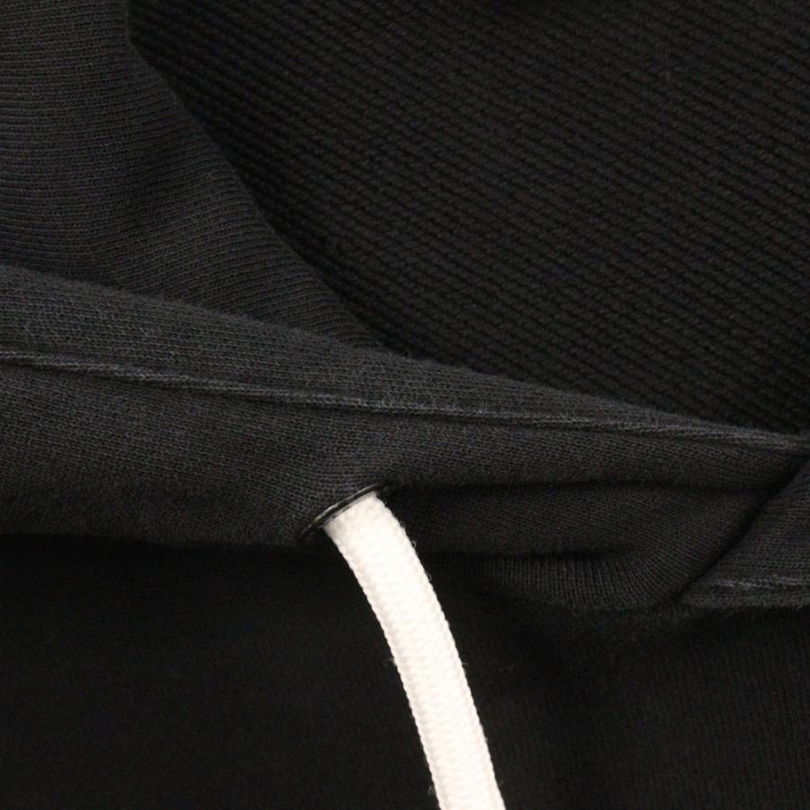 MONCLER（モンクレール） 19SS MAGLIA シリコンロゴ スウェット プル 