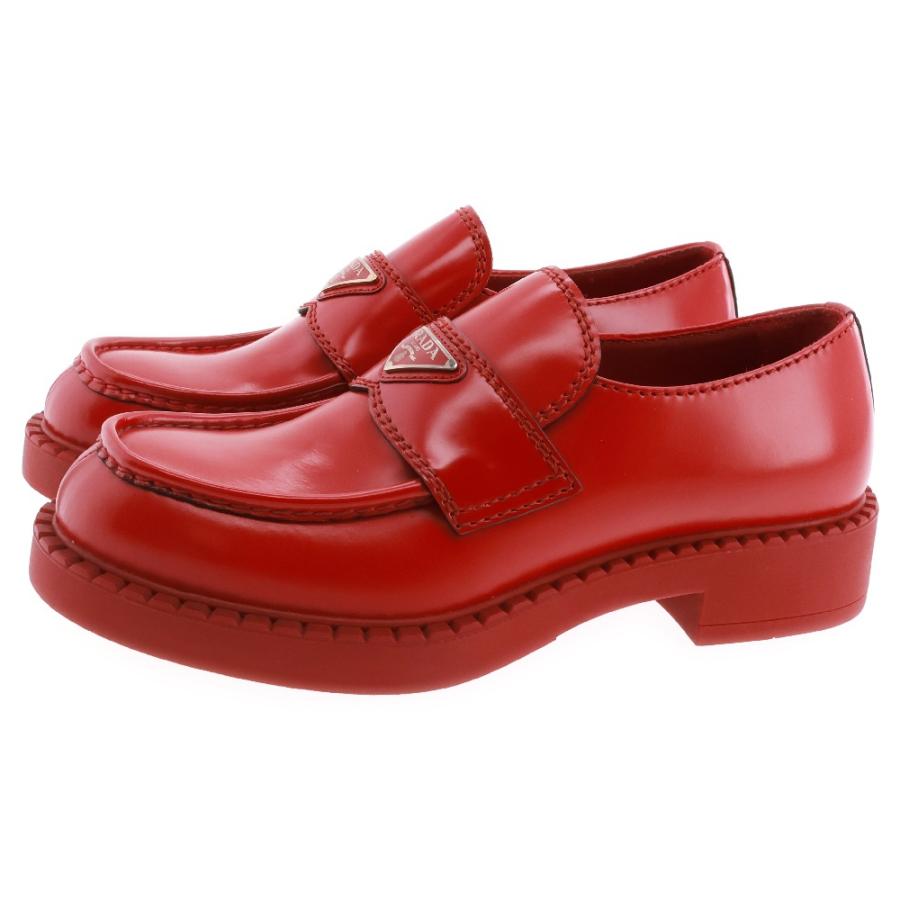 PRADA（プラダ） トライアングルプレート レザー ローファー シューズ