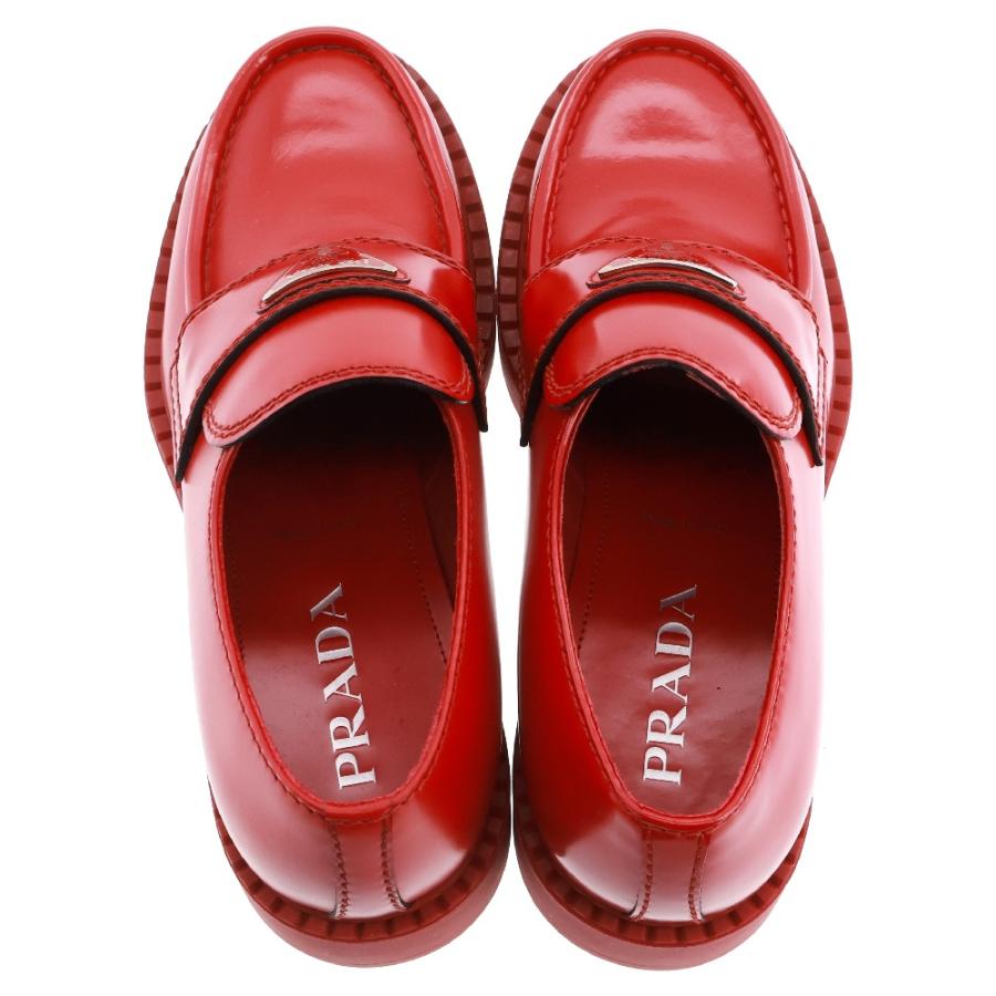 PRADA（プラダ） トライアングルプレート レザー ローファー シューズ