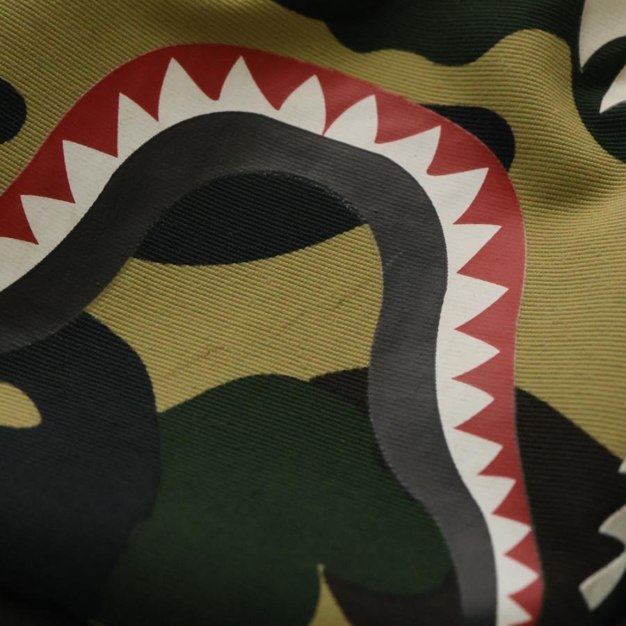 A BATHING APE（アベイシングエイプ） 1ST CAMO SHARK MINI BAG