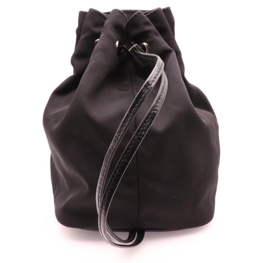 GUCCI グッチ 巾着ポーチ✪ 巾着ポーチミニバッグ✪男女兼用 GUCCI グッチ イタリア製 ナイロン 巾着ポーチ ブラック 039