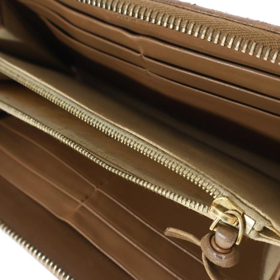 BOTTEGA VENETA（ボッテガ・ヴェネタ） イントレチャート レザー